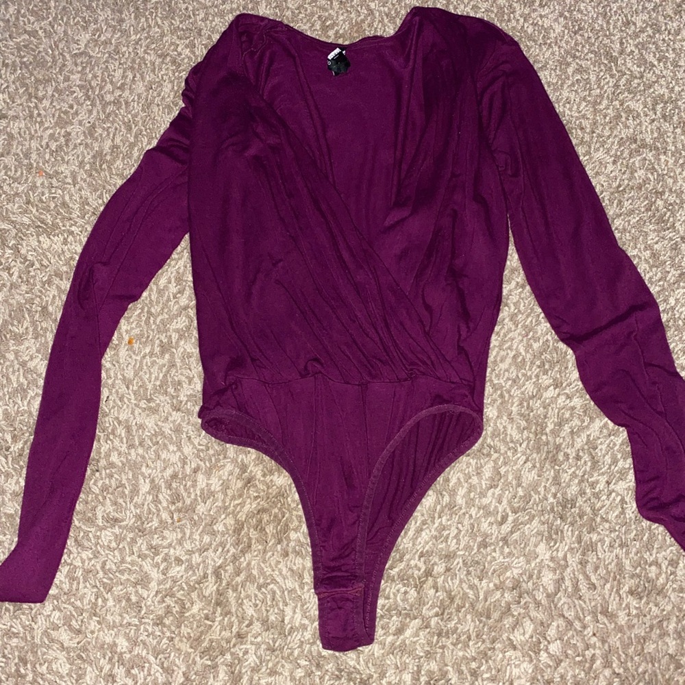 Never worn open up in middle .